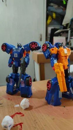 Transformers Punch/counter punch weapon