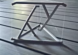 Floating table