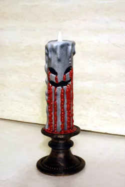 Gothic Skull Candle