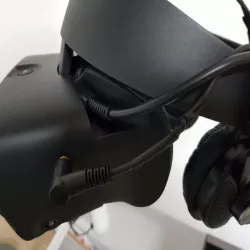 Oculus Rift S Behringer HPX4000 Headphone Holder
