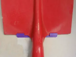 Shovel rack / Rack de pelle