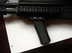 Angled Foregrip (Worker)