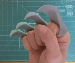 CLAW on finger