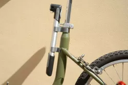 Graziella Pump Holder (BTwin MNP 200)
