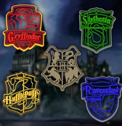 Harry Potter houses - hogwarts crest - cutter and stamps / Gryffindor - Slytherin - Ravenclaw - Hufflepuff / coats of arms 8cm