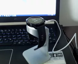 Huawei GT2 smartwatch stand