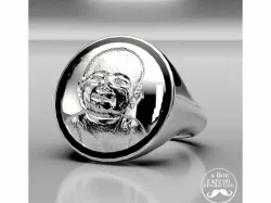 Portrait in a Ring [tacky but fancy...]