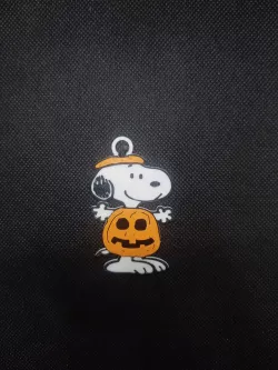 Snoopy pumpkin keychain 1