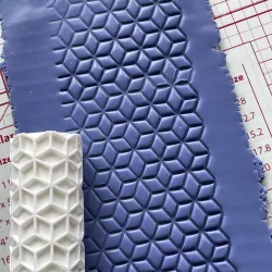 Star/cube texture roller