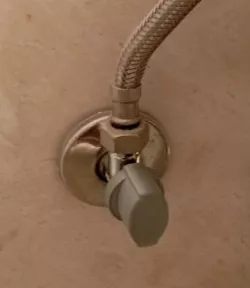 Valve handler