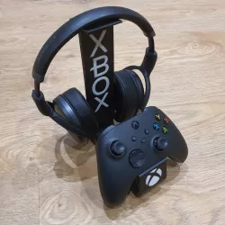 Xbox controller & headphone stand