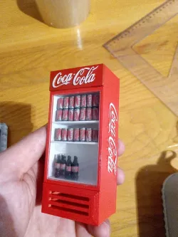 1:18 Coca-Cola Fridge Cans And Bottles
