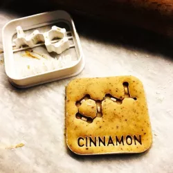 CHEMISTRY COOKIE CUTTER - Cinnamon Molecule