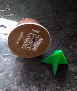 Coffee capsule brewer
