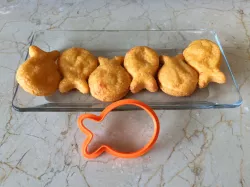 Fish biscuit cutter
