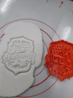 HARRY POTTER HUFFLEPUFF FONDANT MARKER