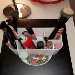 makeup organizer