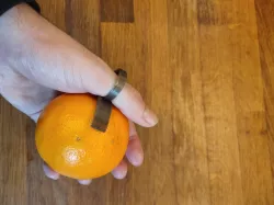 Ergonomic orange peeler