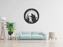 Howling wolf