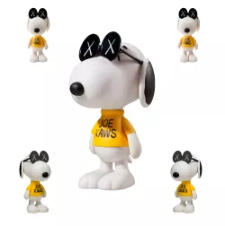 Kaws Snoopy
