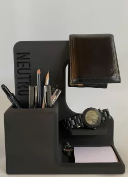 Desk organizer