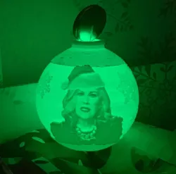 Moira Rose bébé it's cold outside ornament - Schitts Creek