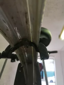 Rear fender support