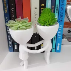 Robert Plant Vase/Planter