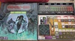 Room 25: Run Survive Escape game insert