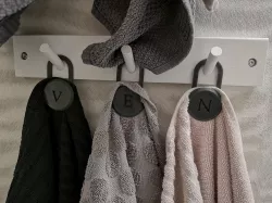 Towel hanger alphabets