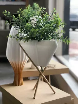 triangular pot