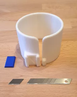 Xmas Wrapping paper cutter for break-off (Snap Off) blades