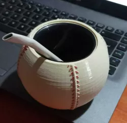 Baseball ball mate