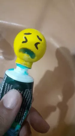 Emoji TOOTHPASTE