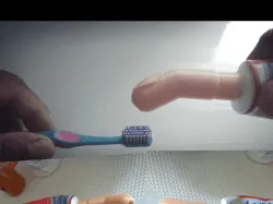 finger Toothpaste