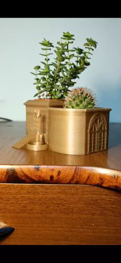 Planter building lamp