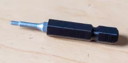 Adapter for 1/4 inch (6.35mm) to 4 mm bits for an electronic screwdriver