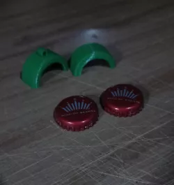 KEY RING 2 BEER CAPS