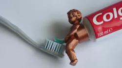MANNEKEN PIS TOOTHPASTE TOPPER