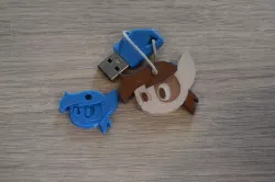 Pip Squeak medallion