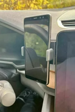 Polestar 2 mobile phone holder plate
