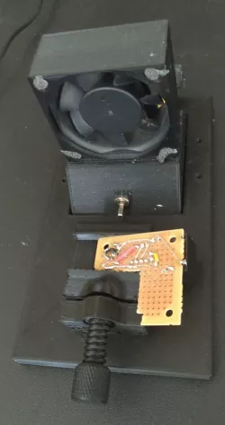 Solder nano vise