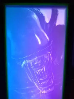 Alien Litho box lamp