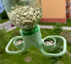 Bird feeder on pet bottle (38mm thread)
