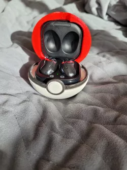 Buds live Pokéball case
