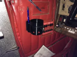 Cessna182 soda can/bottle -holder ..Ashtray replacement