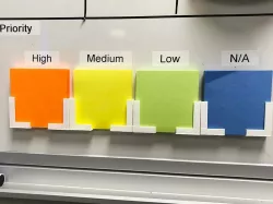 Hanging Post-it note holder