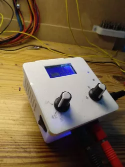 Small fan cooled Step-down power supply. CC-CV. 10A