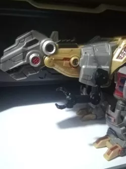 Transformers T-rex hands for Grinmlock Foc