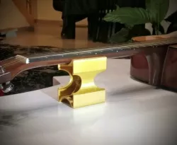 guitar pillow holder